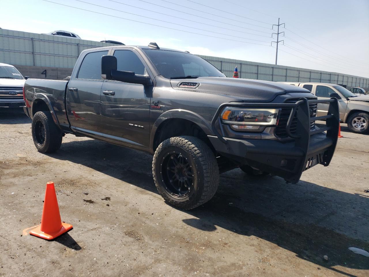 2021 Ram 2500 Laramie - Фото 4