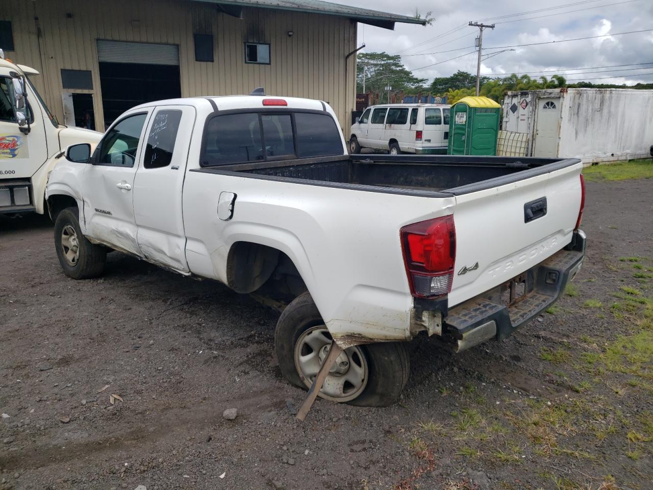 2020 Toyota Tacoma Access Cab - Фото 2