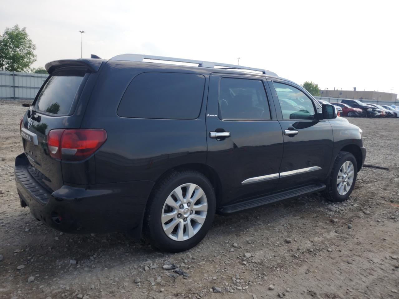 2021 Toyota Sequoia Platinum - Фото 3