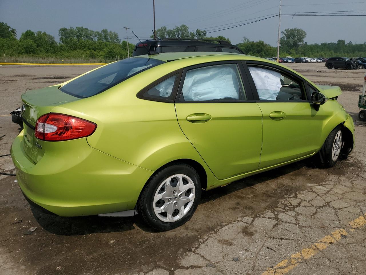 2013 Ford Fiesta Se - Фото 3