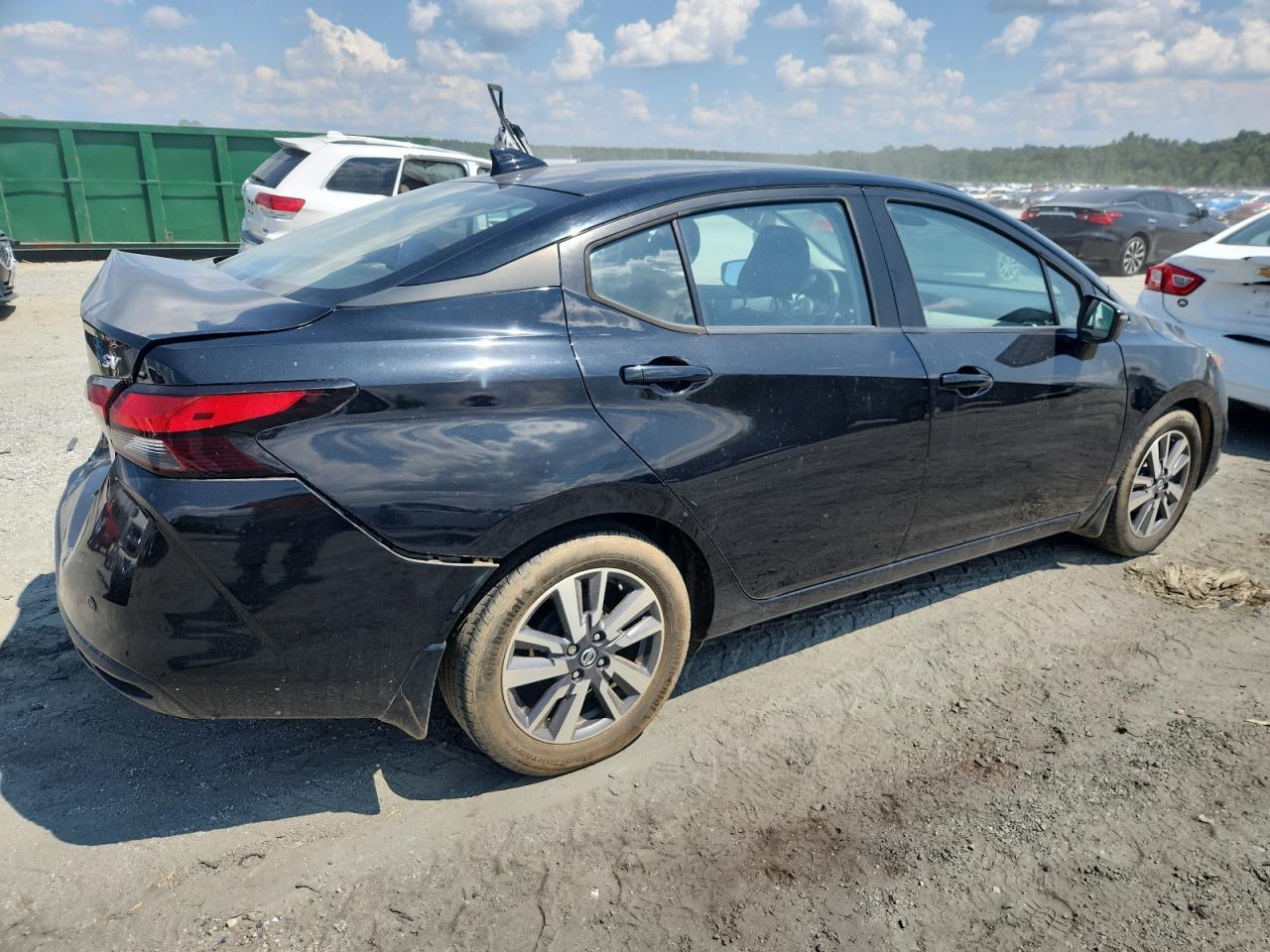 2020 Nissan Versa Sv - Image 3