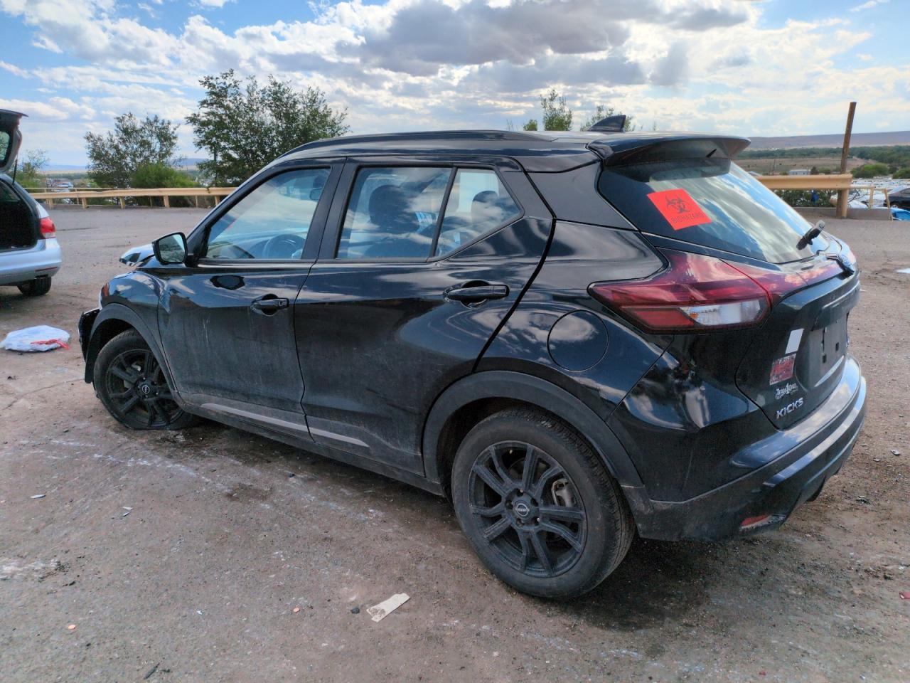 2024 Nissan Kicks Sr - Image 2