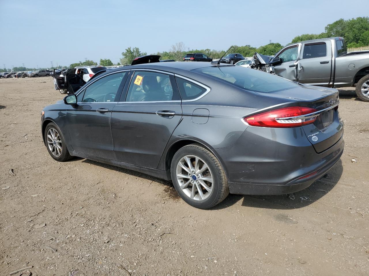 2017 Ford Fusion Se - Image 2