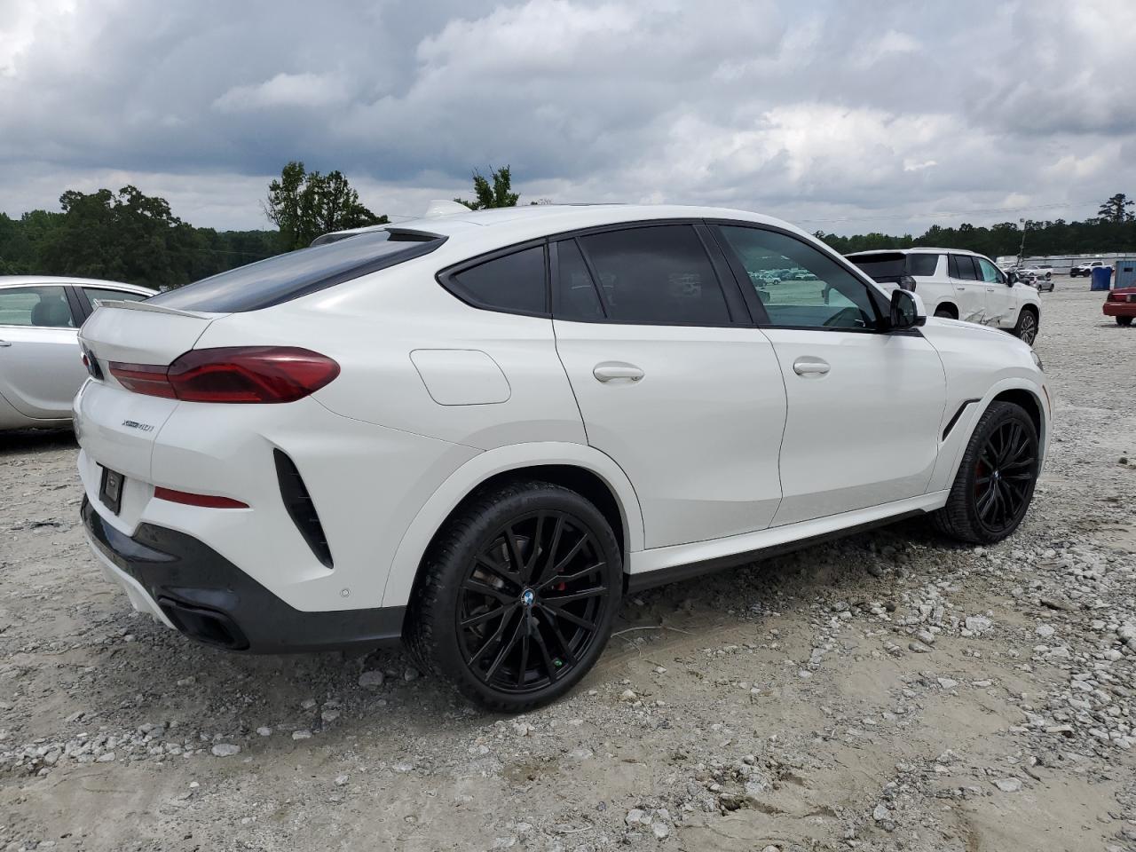 2022 BMW X6 xDrive40I - Фото 3
