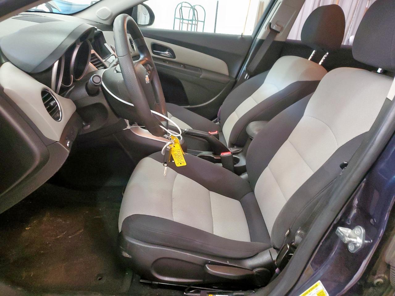 2015 Chevrolet Cruze Ls - Image 7