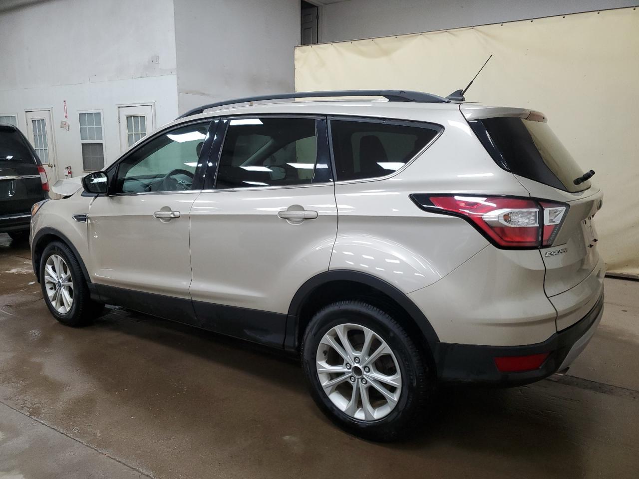 2018 Ford Escape Se - Фото 2