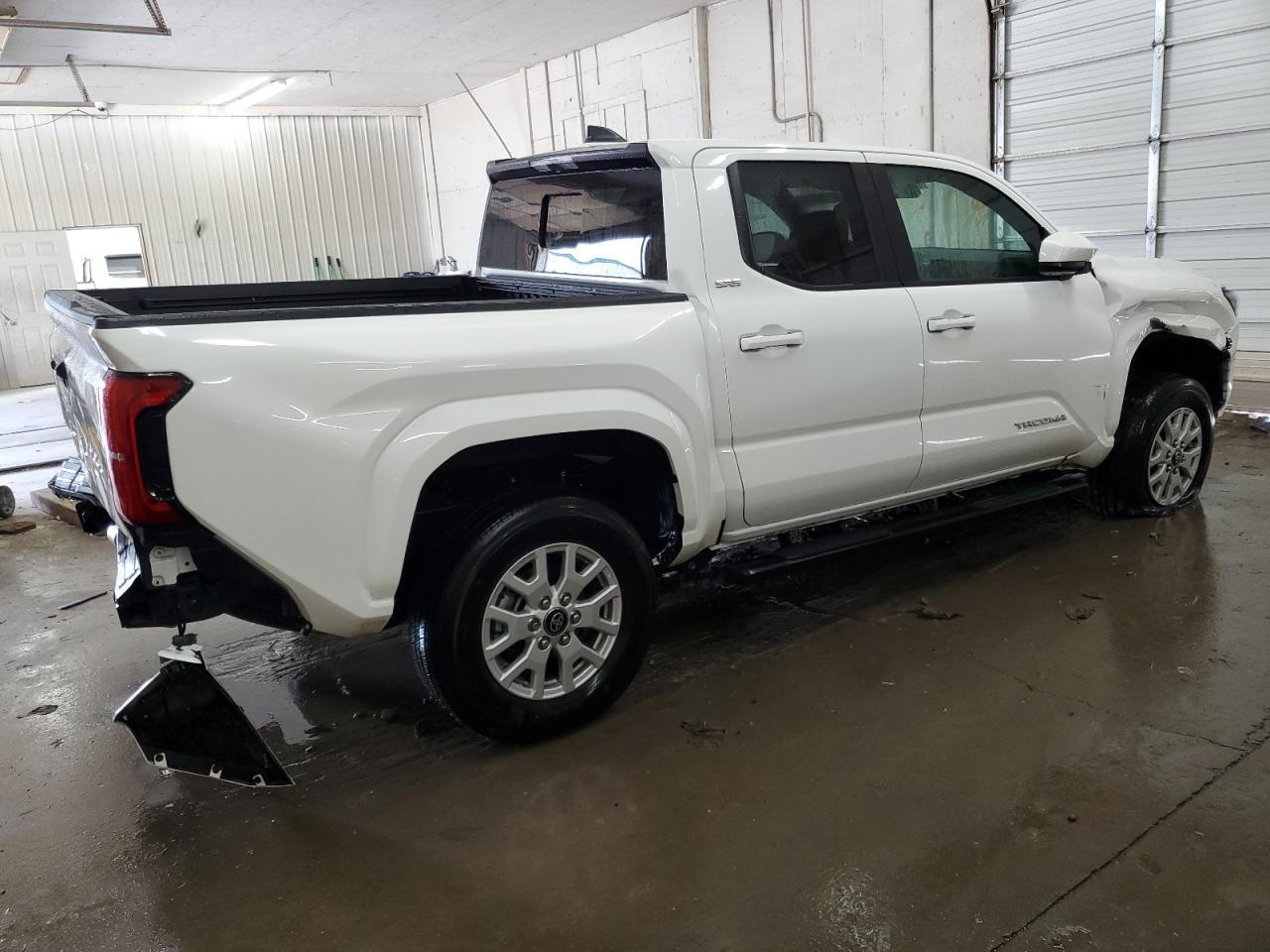 2024 Toyota Tacoma Double Cab - Image 3