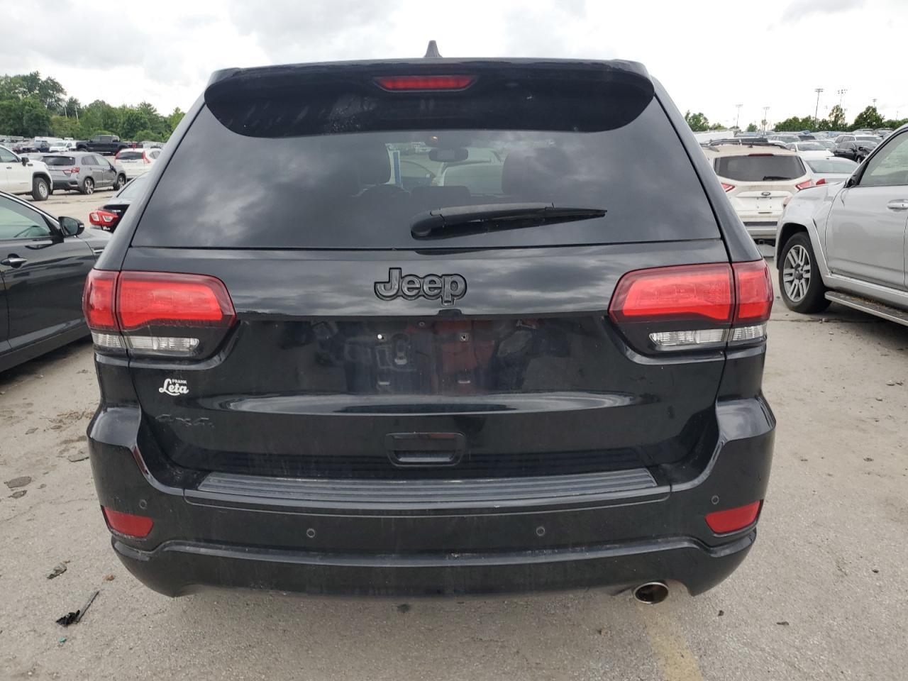 2018 Jeep Grand Cherokee Laredo - Image 6