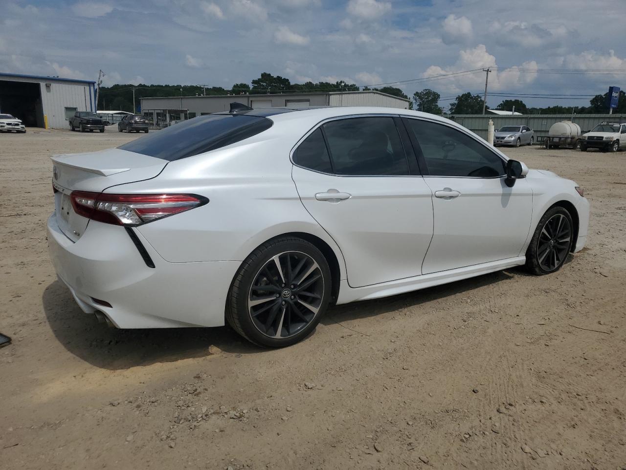 2019 Toyota Camry Xse - Image 3