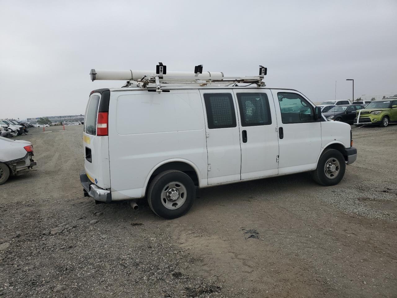 2014 Chevrolet Express G2500 - Image 3