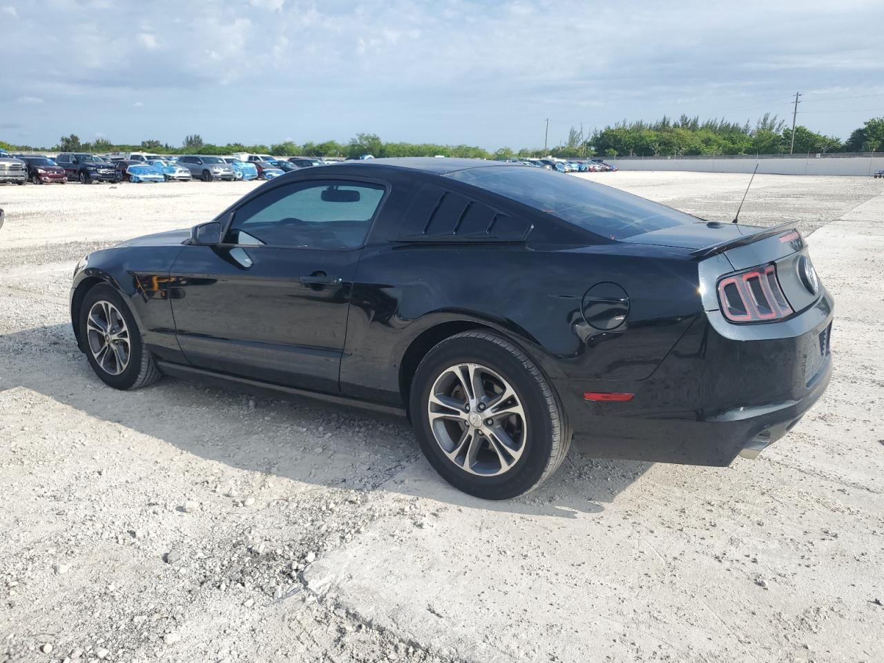 2014 Ford Mustang - Image 2