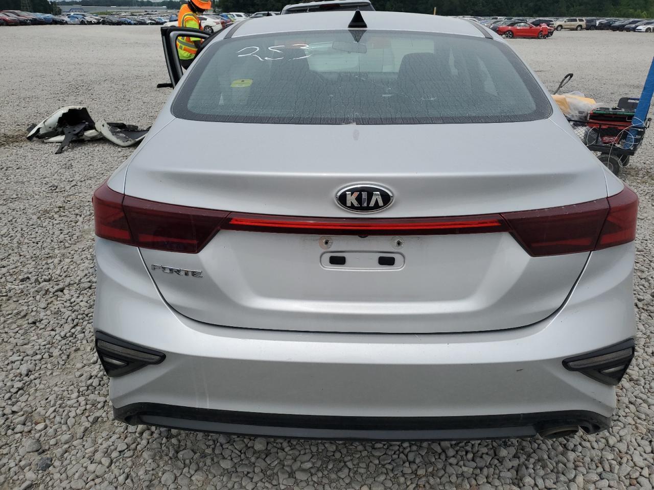 2020 Kia Forte Lxs - Image 6