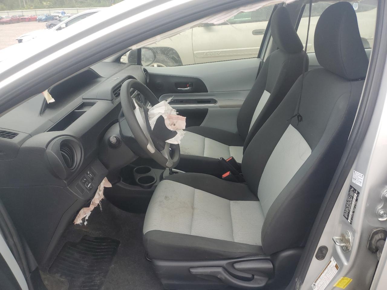 2014 Toyota Prius C - Фото 7
