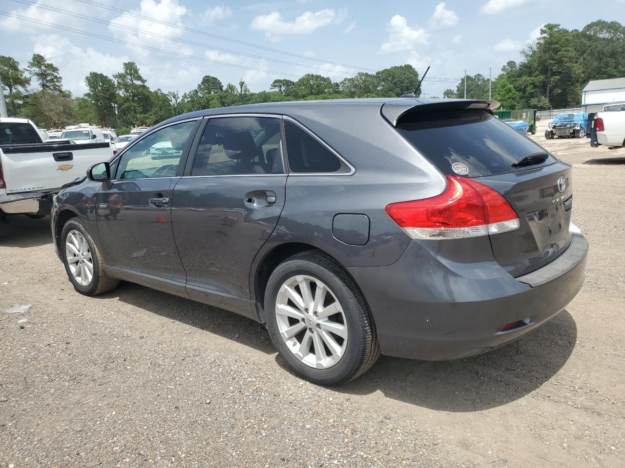 2011 Toyota Venza - Image 2