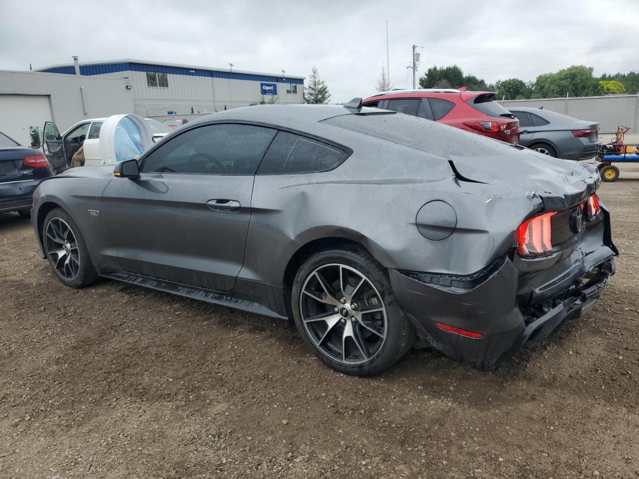 2022 Ford Mustang - Фото 2
