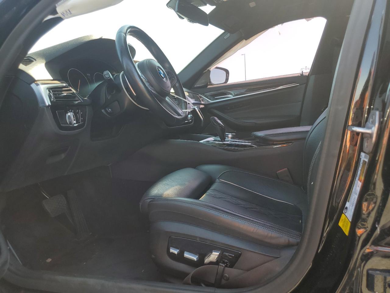 2019 BMW 530 I - Фото 7