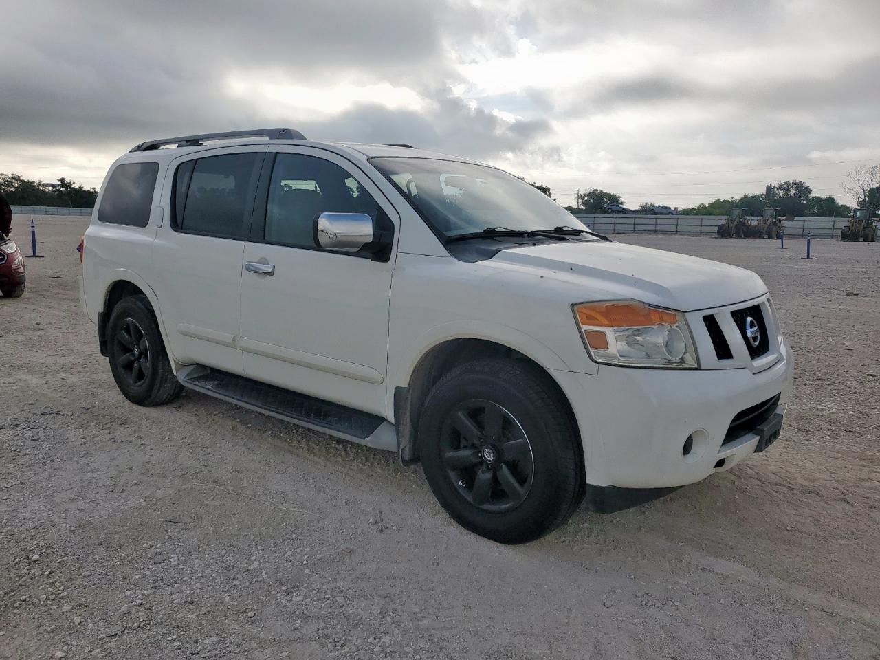 2011 Nissan Armada Sv - Image 4