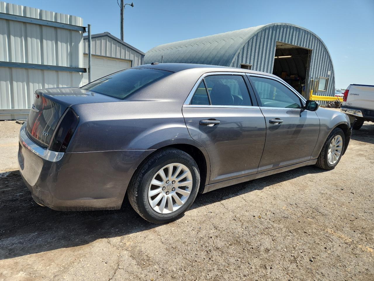 2014 Chrysler 300 - Фото 3