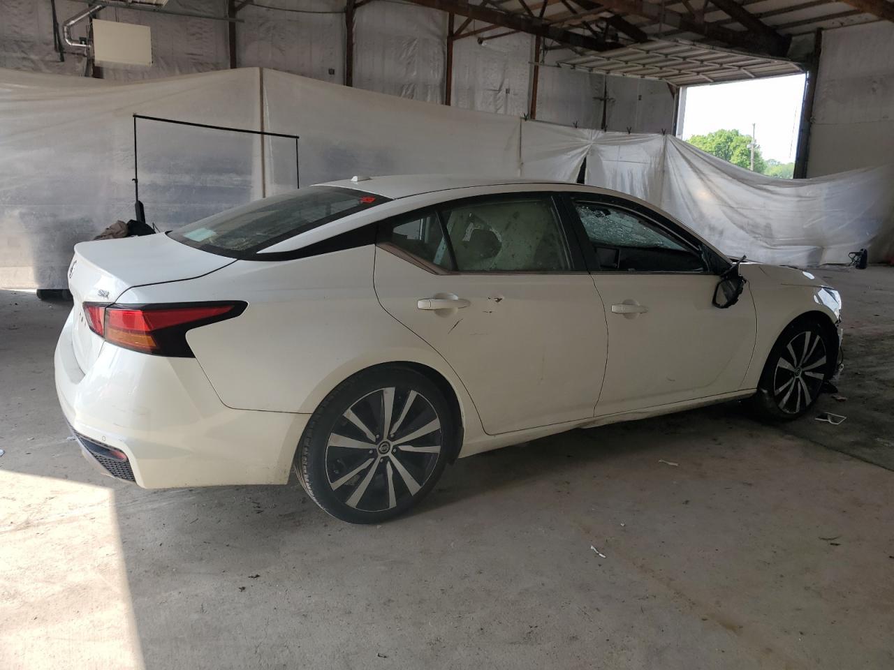 2020 Nissan Altima Sr - Image 3