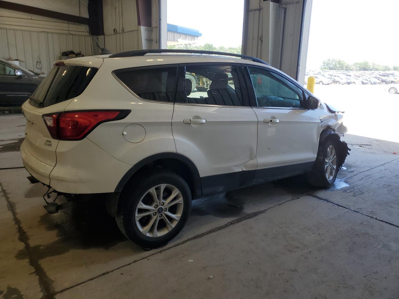 2019 Ford Escape Sel - Фото 3