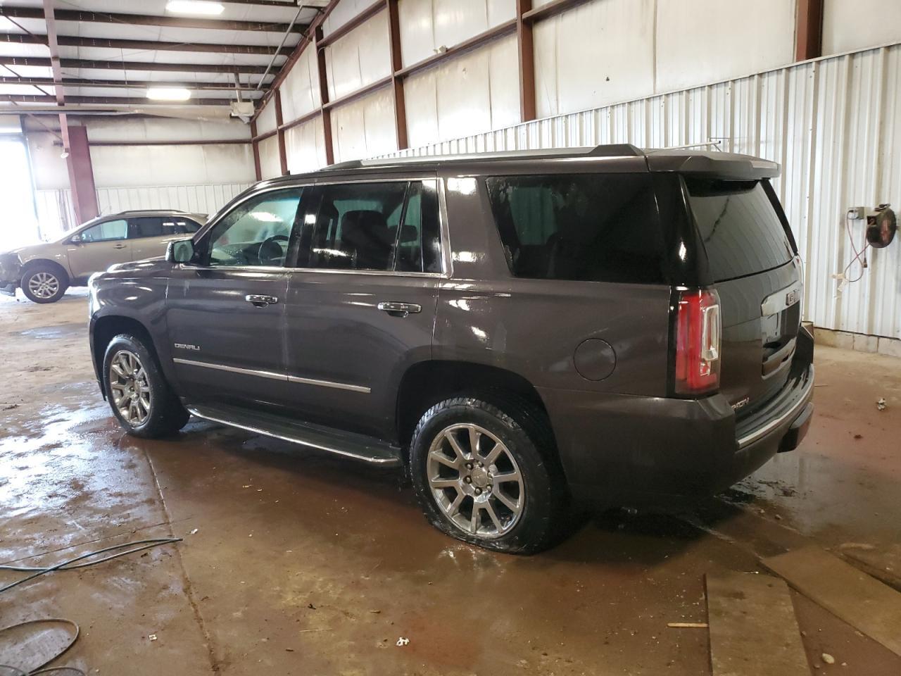 2015 GMC Yukon Denali - Image 2
