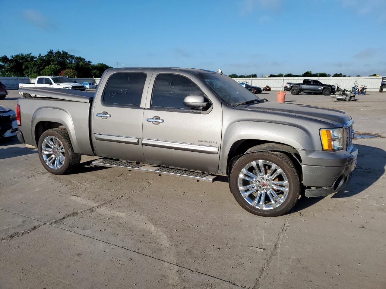 2013 GMC Sierra K1500 Denali - Image 4