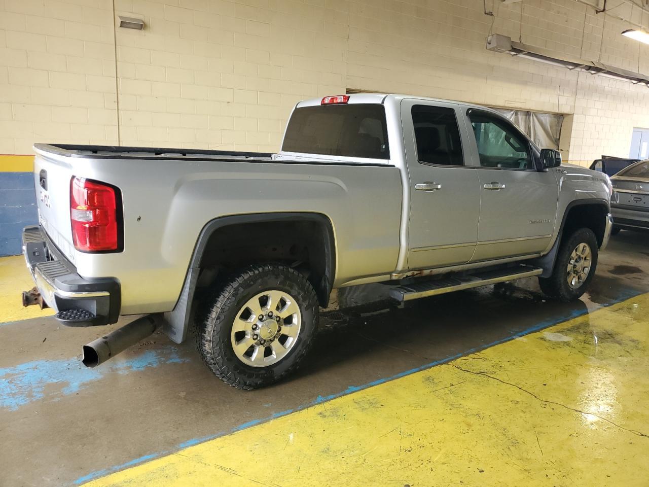 2015 GMC Sierra K2500 Slt - Image 3