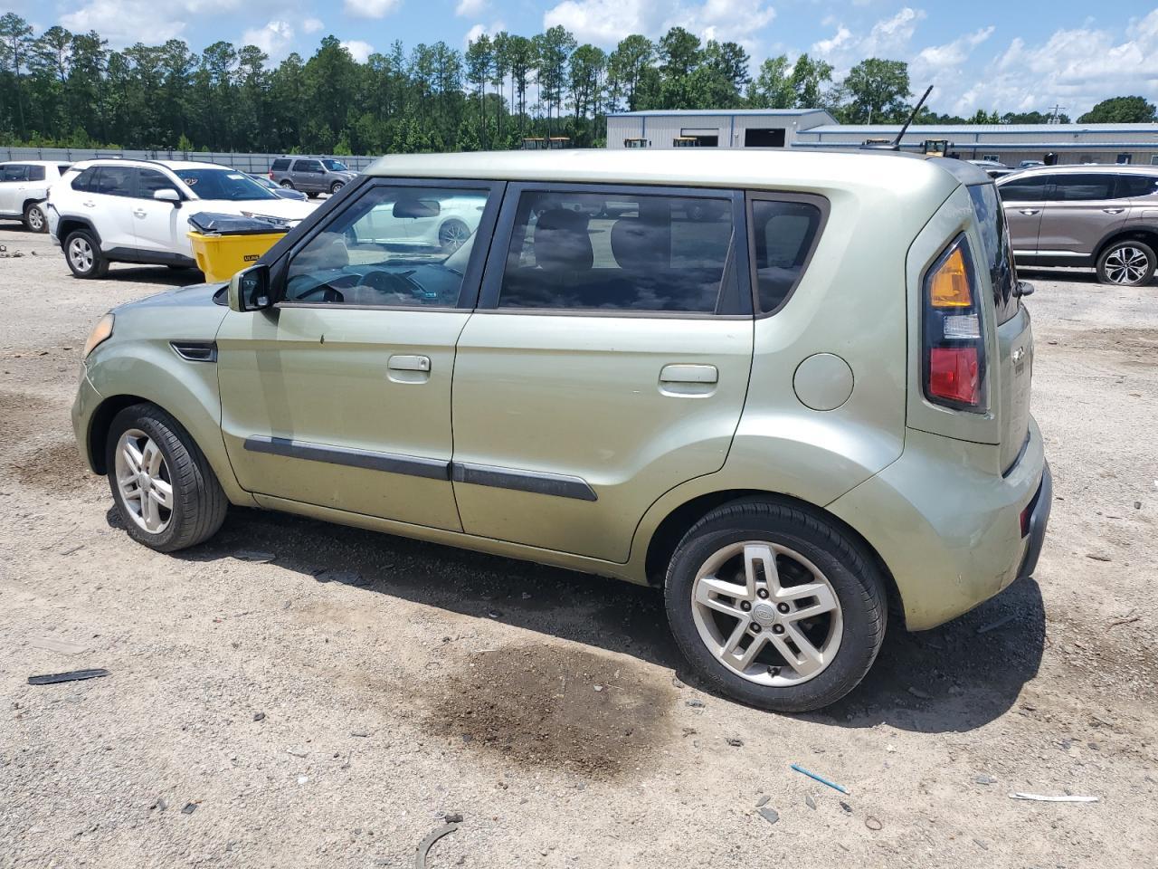 2010 Kia Soul + - Image 2