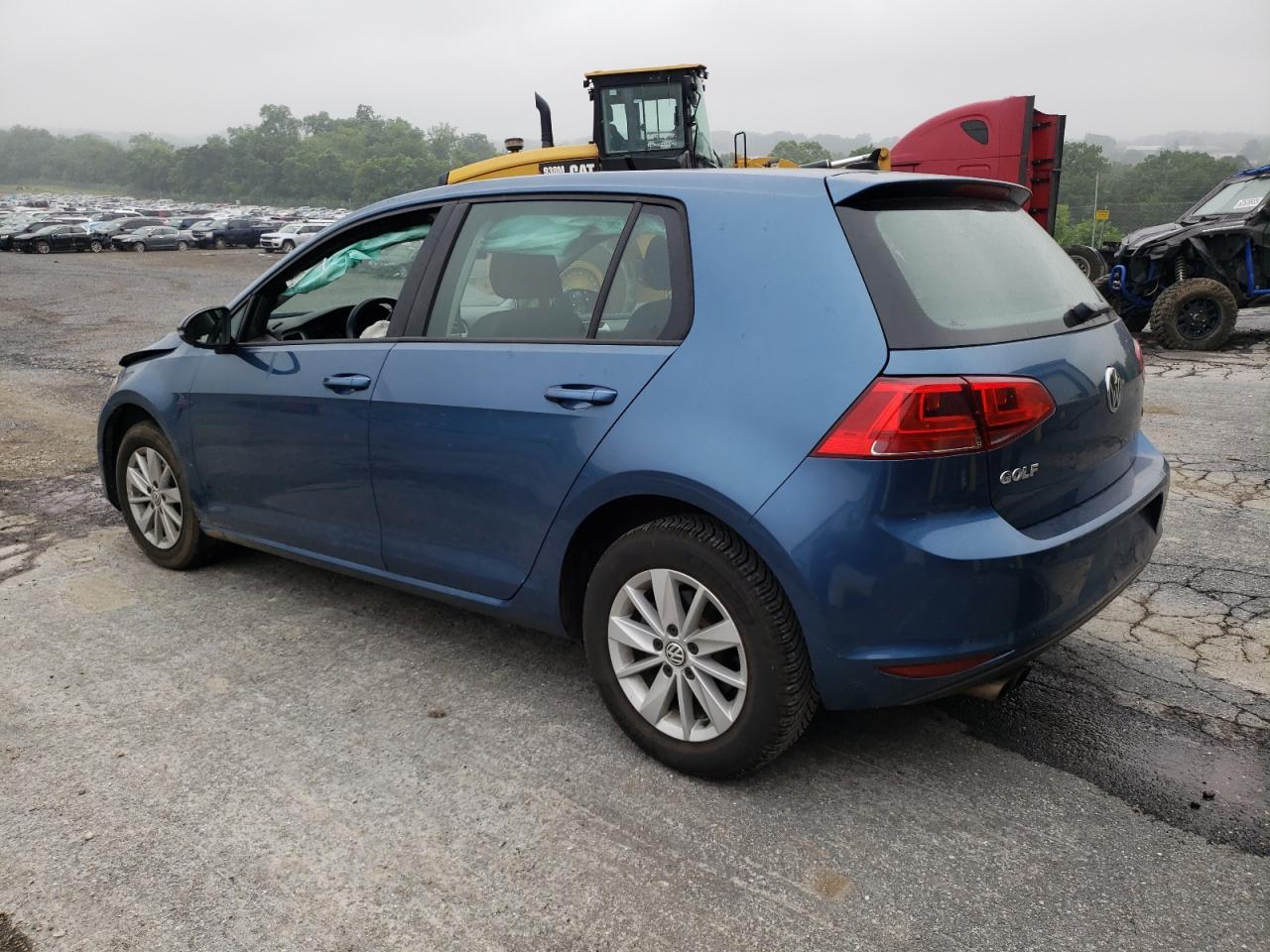 2016 Volkswagen Golf S/Se - Фото 2
