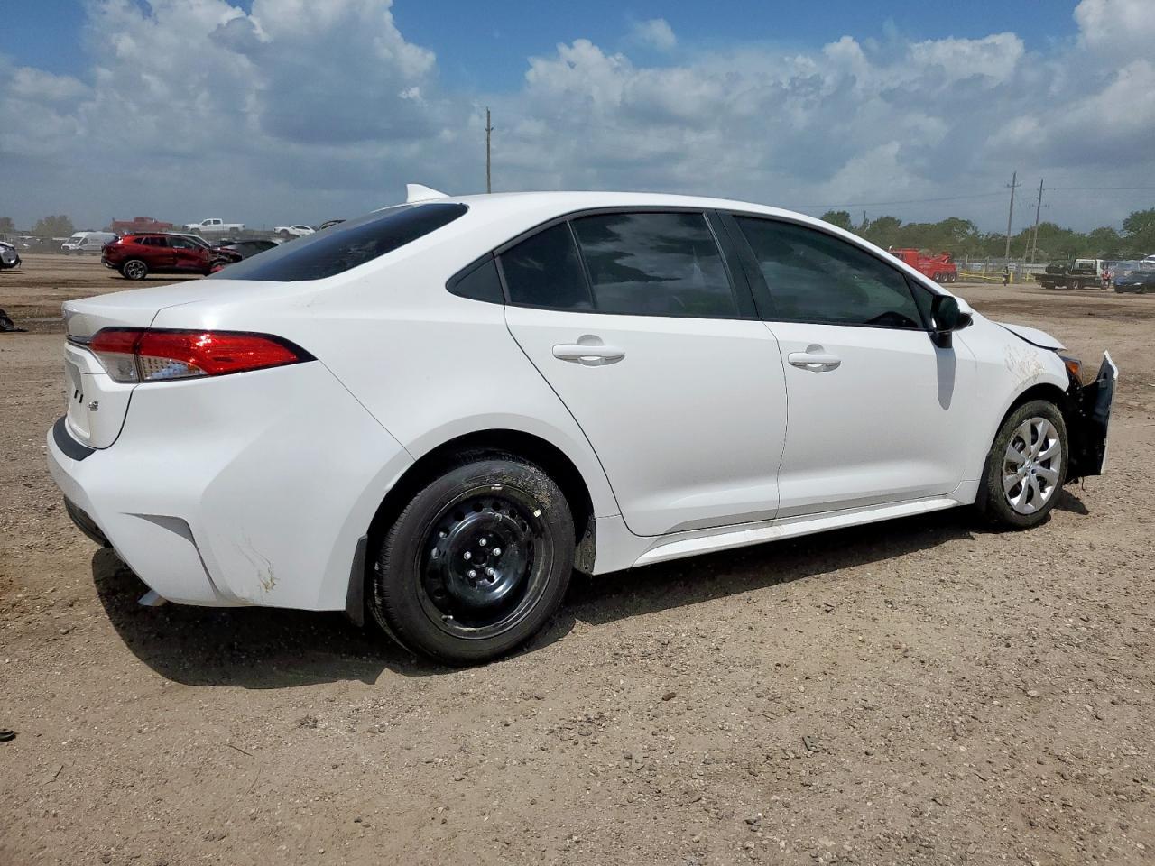 2025 Toyota Corolla Le - Фото 3