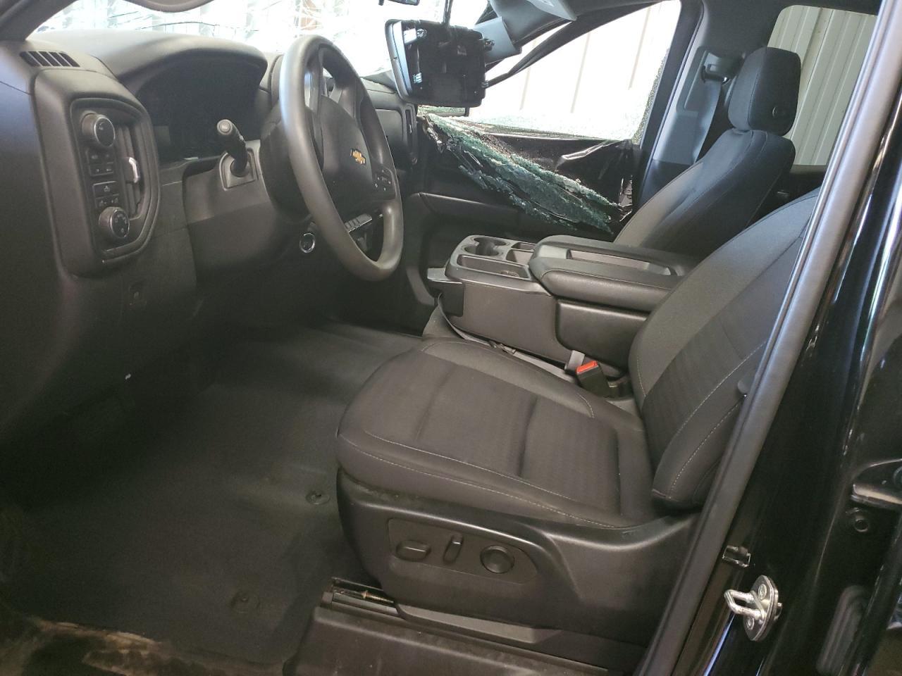 2022 Chevrolet Silverado K1500 Custom - Фото 7