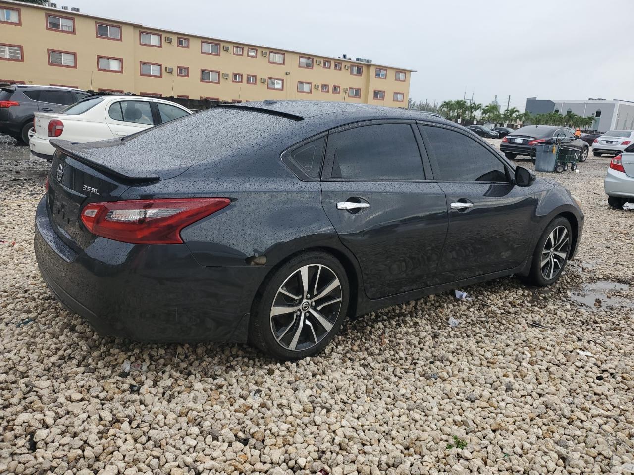 2016 Nissan Altima 3.5 Sl - Image 3