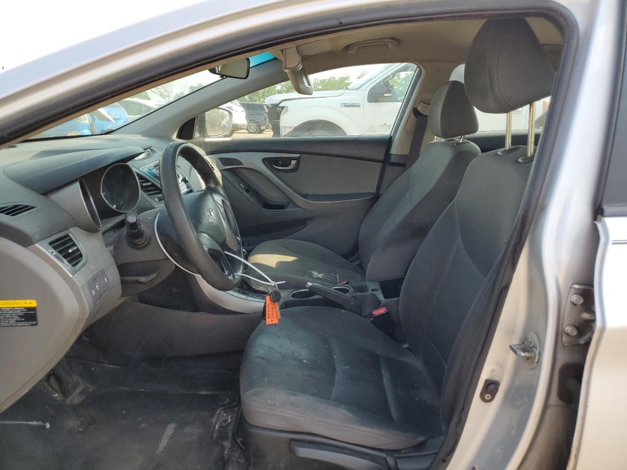 2014 Hyundai Elantra Se - Фото 7