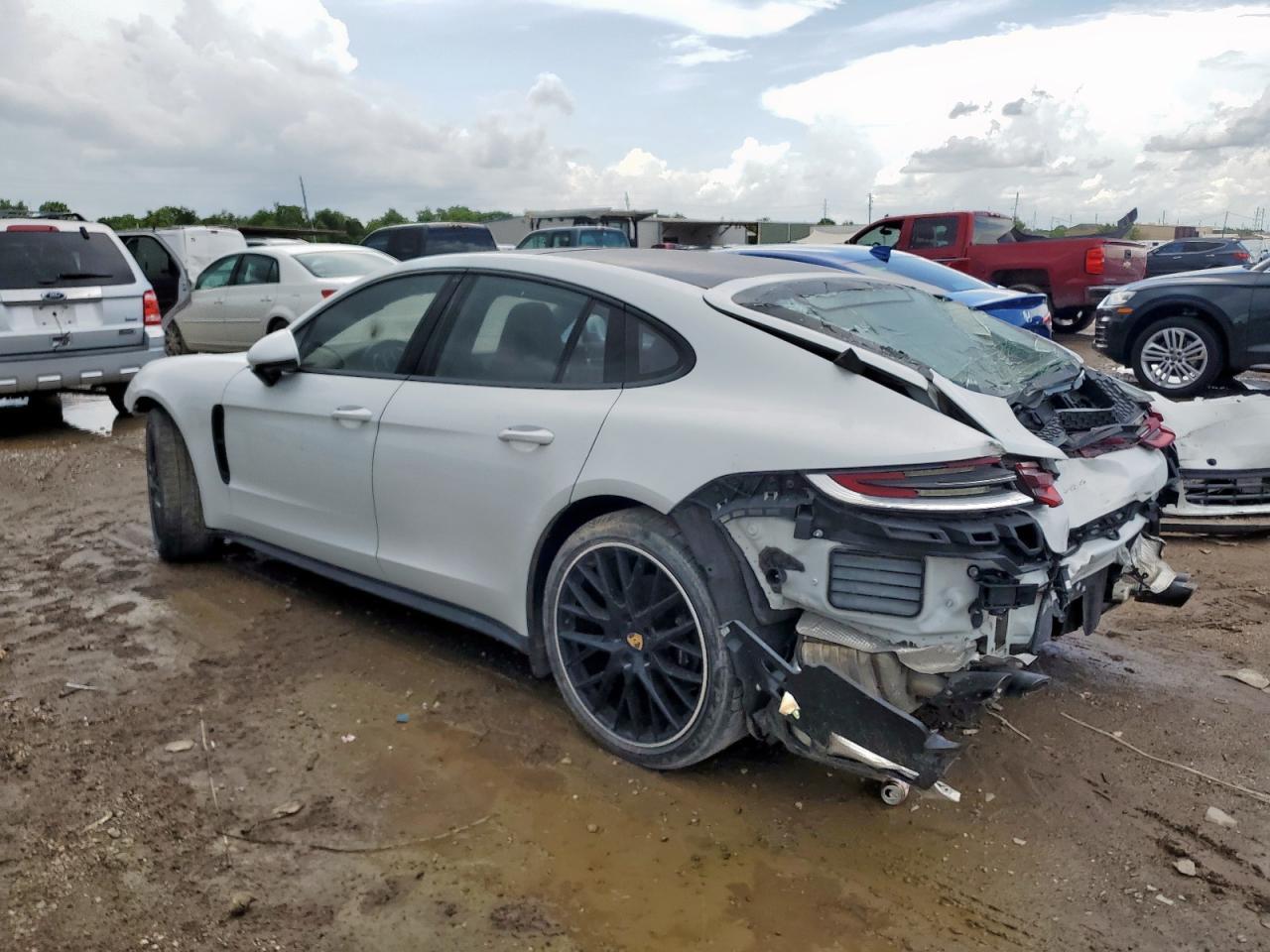 2019 Porsche Panamera Base - Фото 2