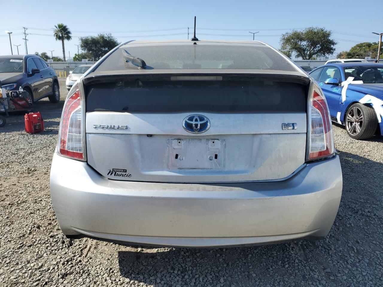 2014 Toyota Prius - Фото 6
