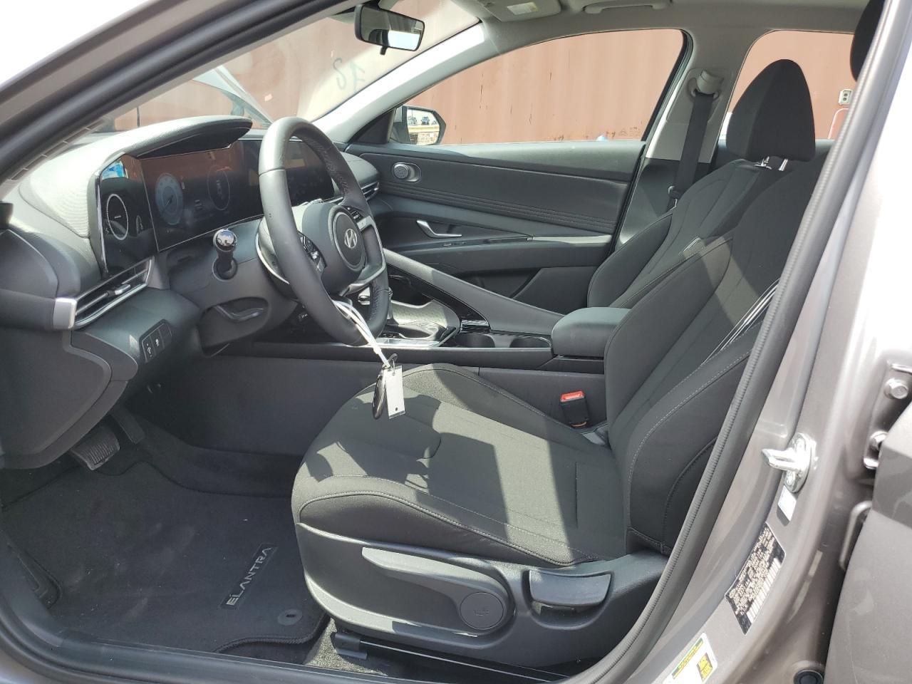 2024 Hyundai Elantra Sel - Image 7