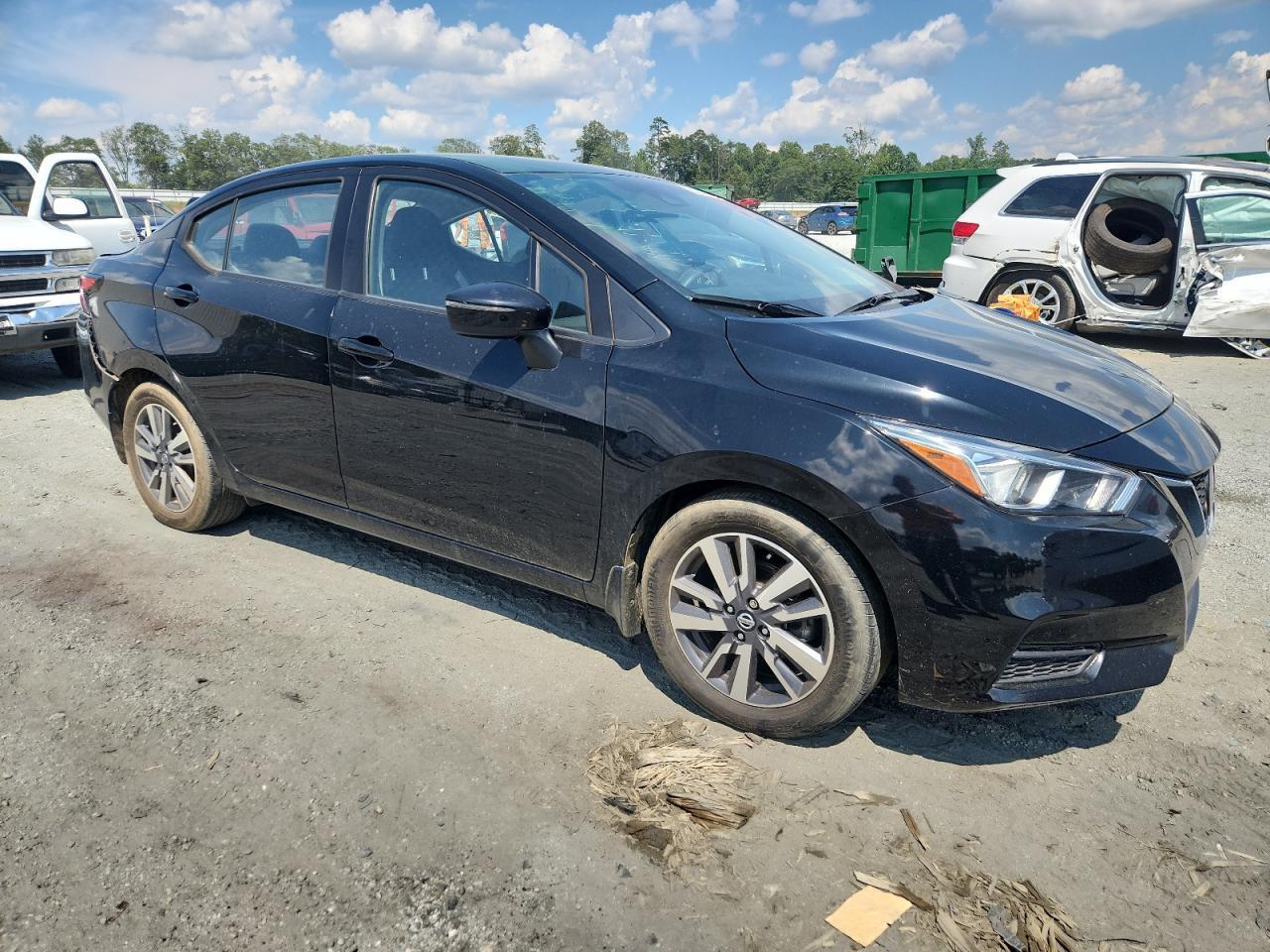 2020 Nissan Versa Sv - Image 4