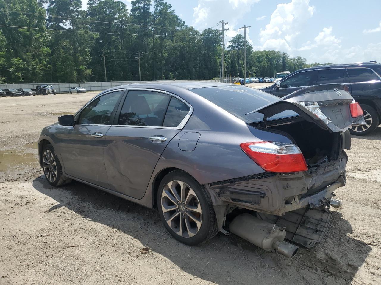 2015 Honda Accord Sport - Image 2