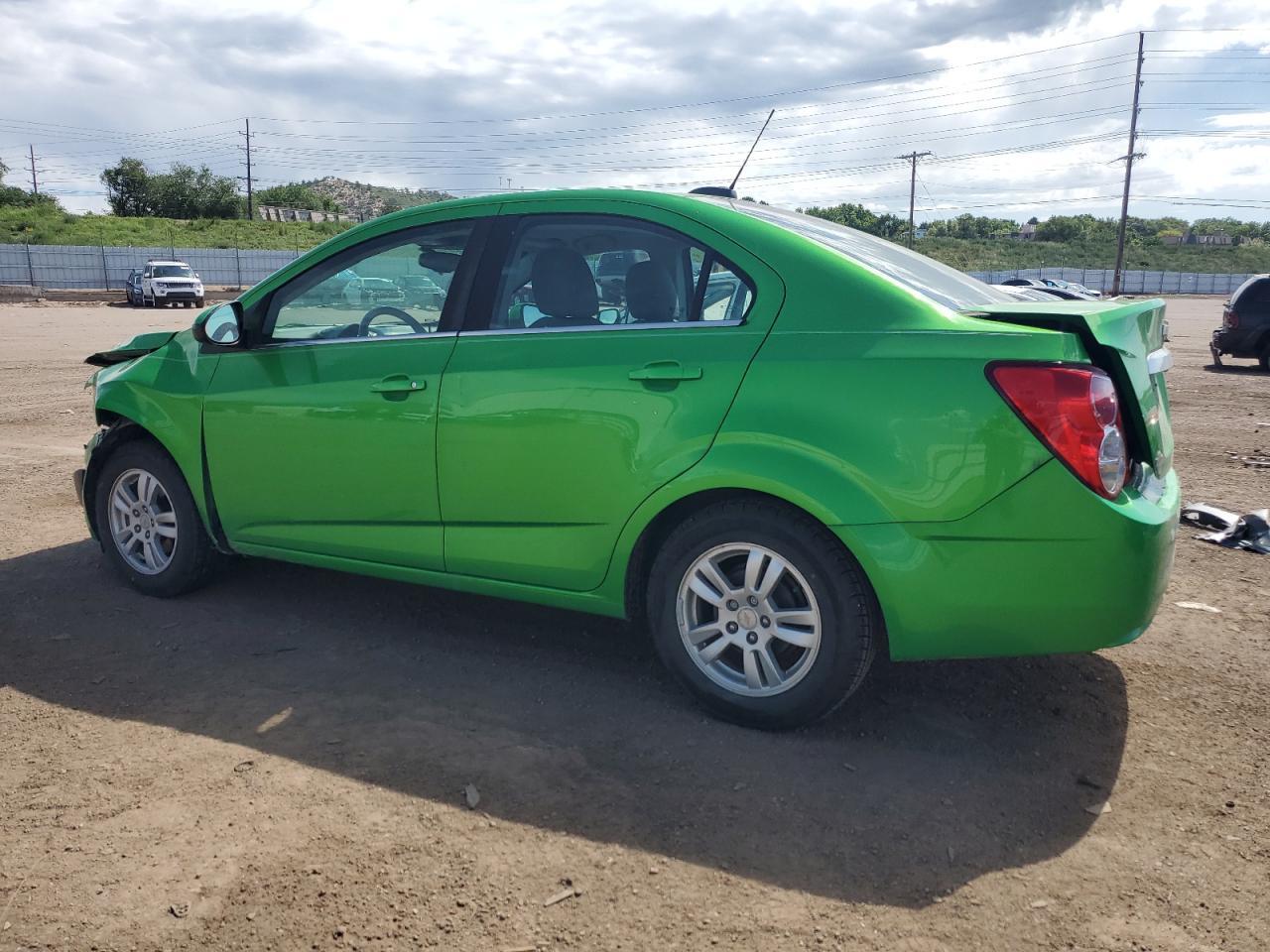 2015 Chevrolet Sonic Lt - Image 2