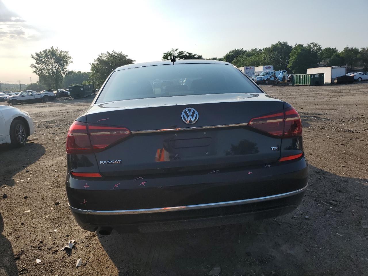 2017 Volkswagen Passat S - Фото 6