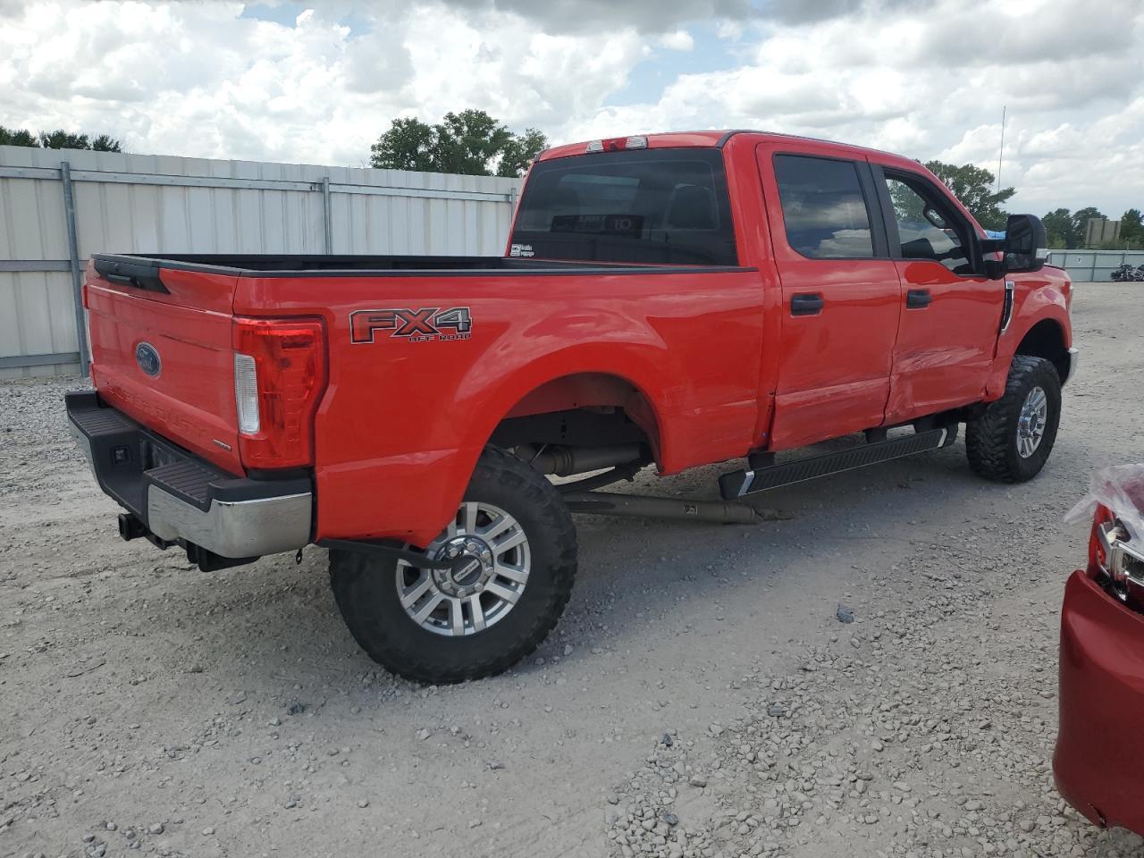 2017 Ford F250 Super Duty - Фото 3