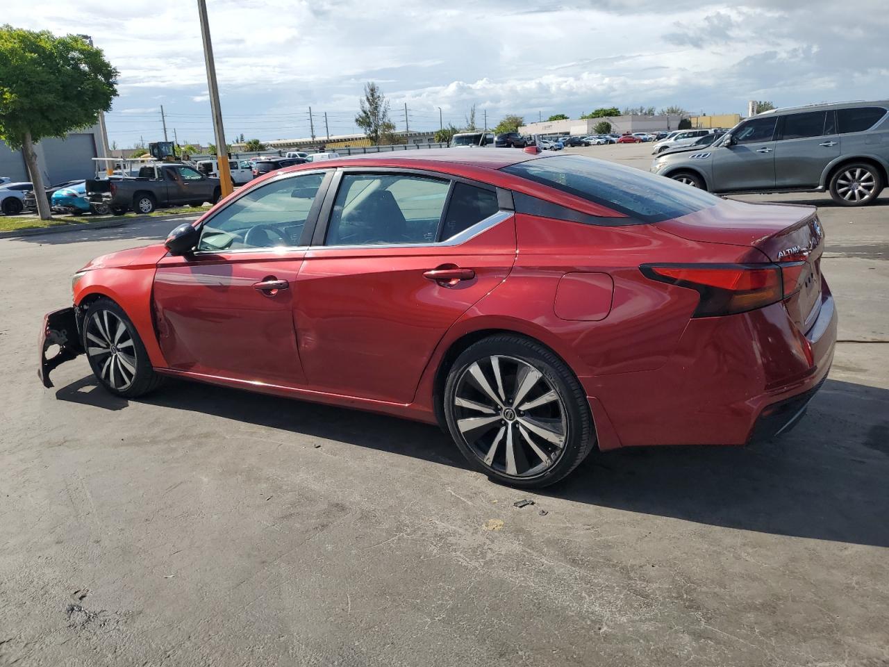 2019 Nissan Altima Sr - Фото 3