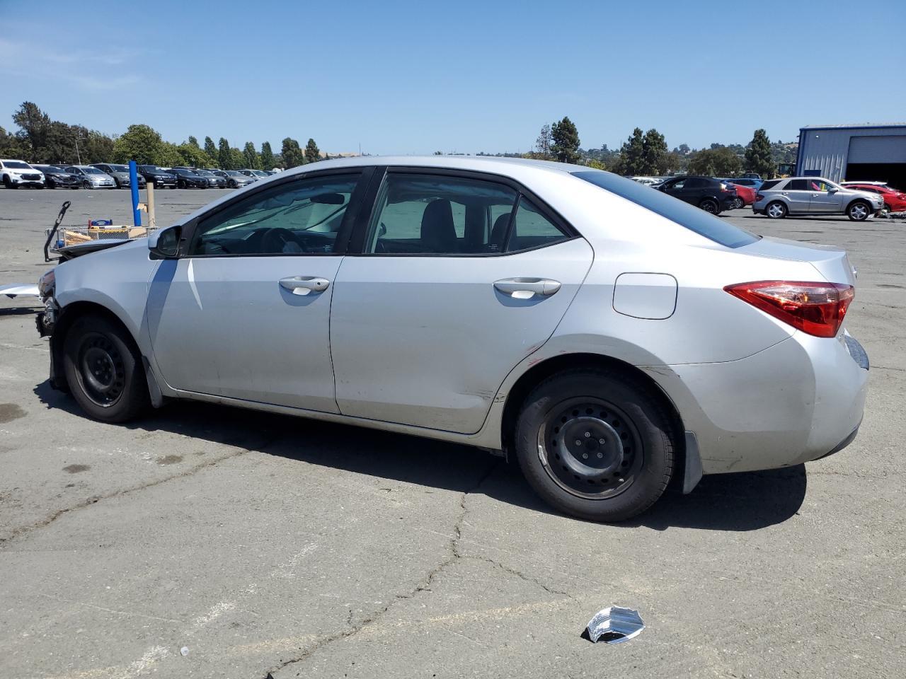 2017 Toyota Corolla L - Фото 2