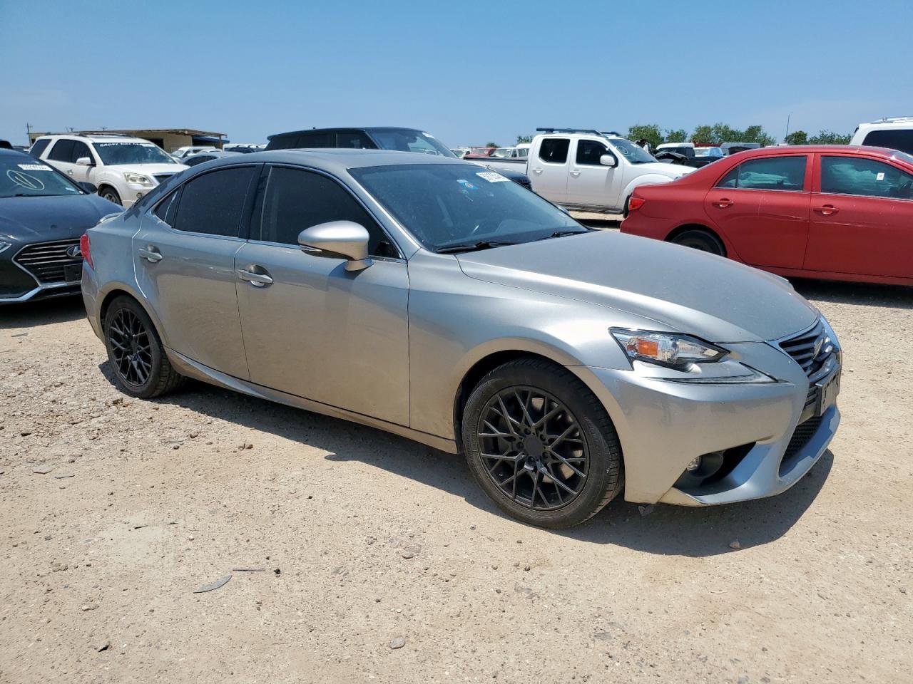 2016 Lexus Is 200T - Фото 4
