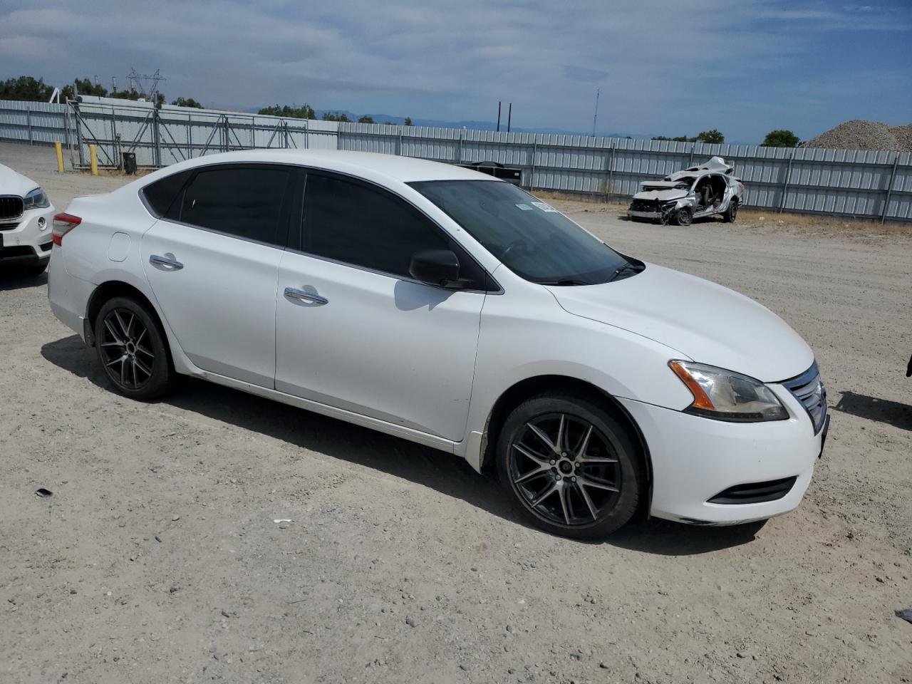 2015 Nissan Sentra S - Фото 4