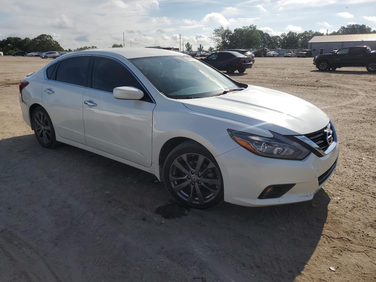 2018 Nissan Altima 2.5 - Фото 4