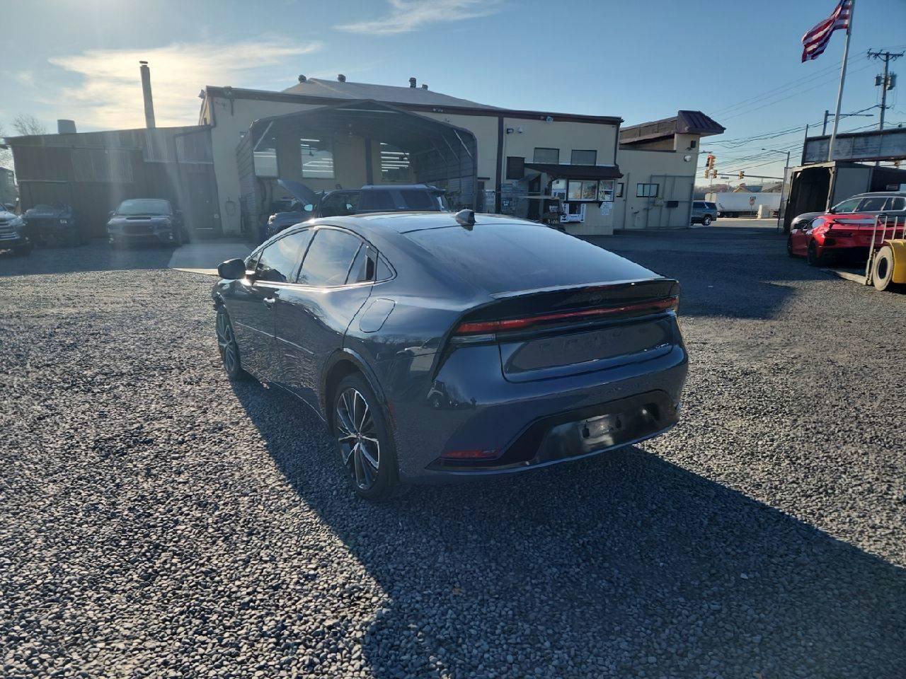 2024 Toyota Prius Le - Фото 2