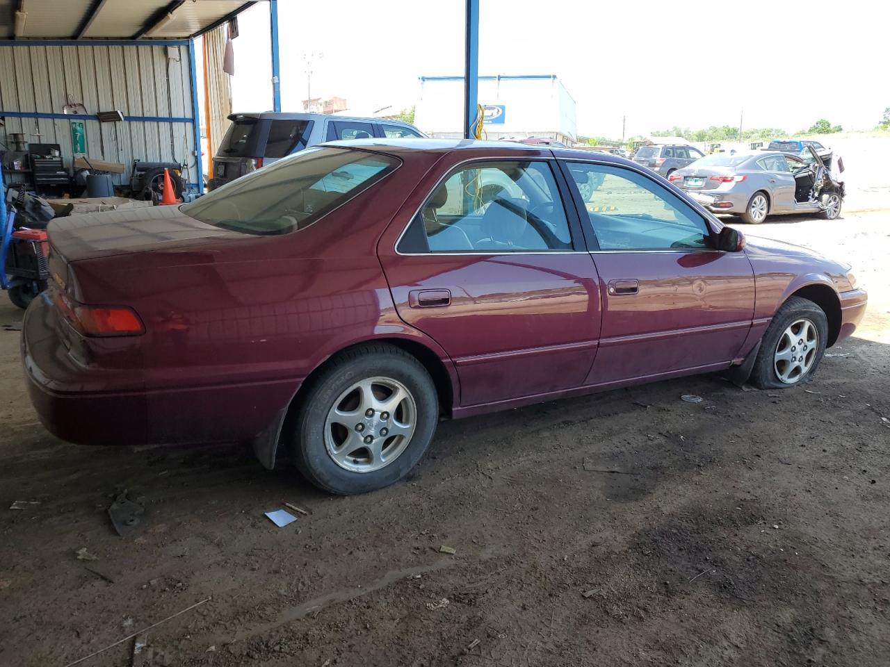 1997 Toyota Camry Ce - Фото 3