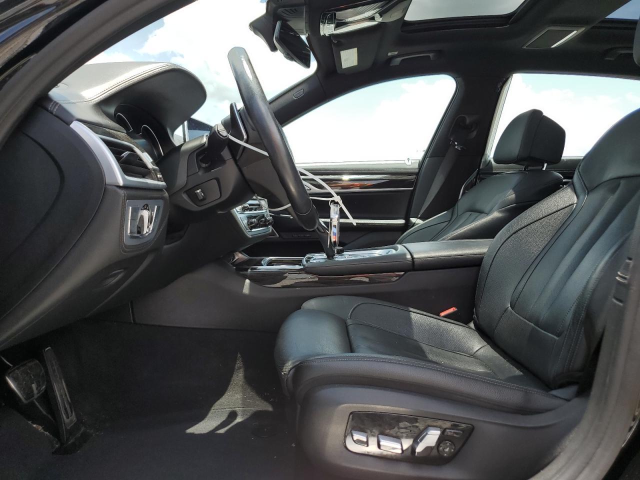 2019 BMW 740 I - Фото 7