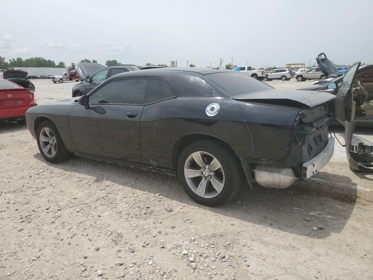2021 Dodge Challenger Sxt - Фото 2